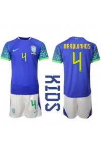 Fotbalové Dres Brazílie Marquinhos #4 Dětské Venkovní Oblečení MS 2022 Krátký Rukáv (+ trenýrky)